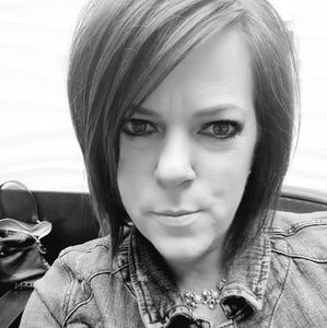 Meet your Posher, Holly